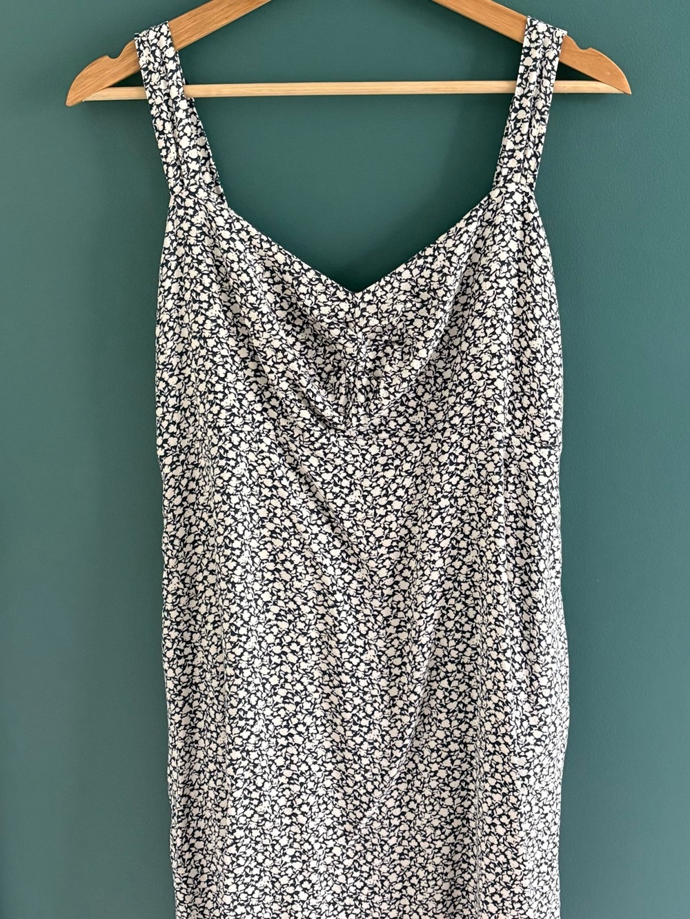 Old Navy Navy & White Floral Sundress, Size Large
